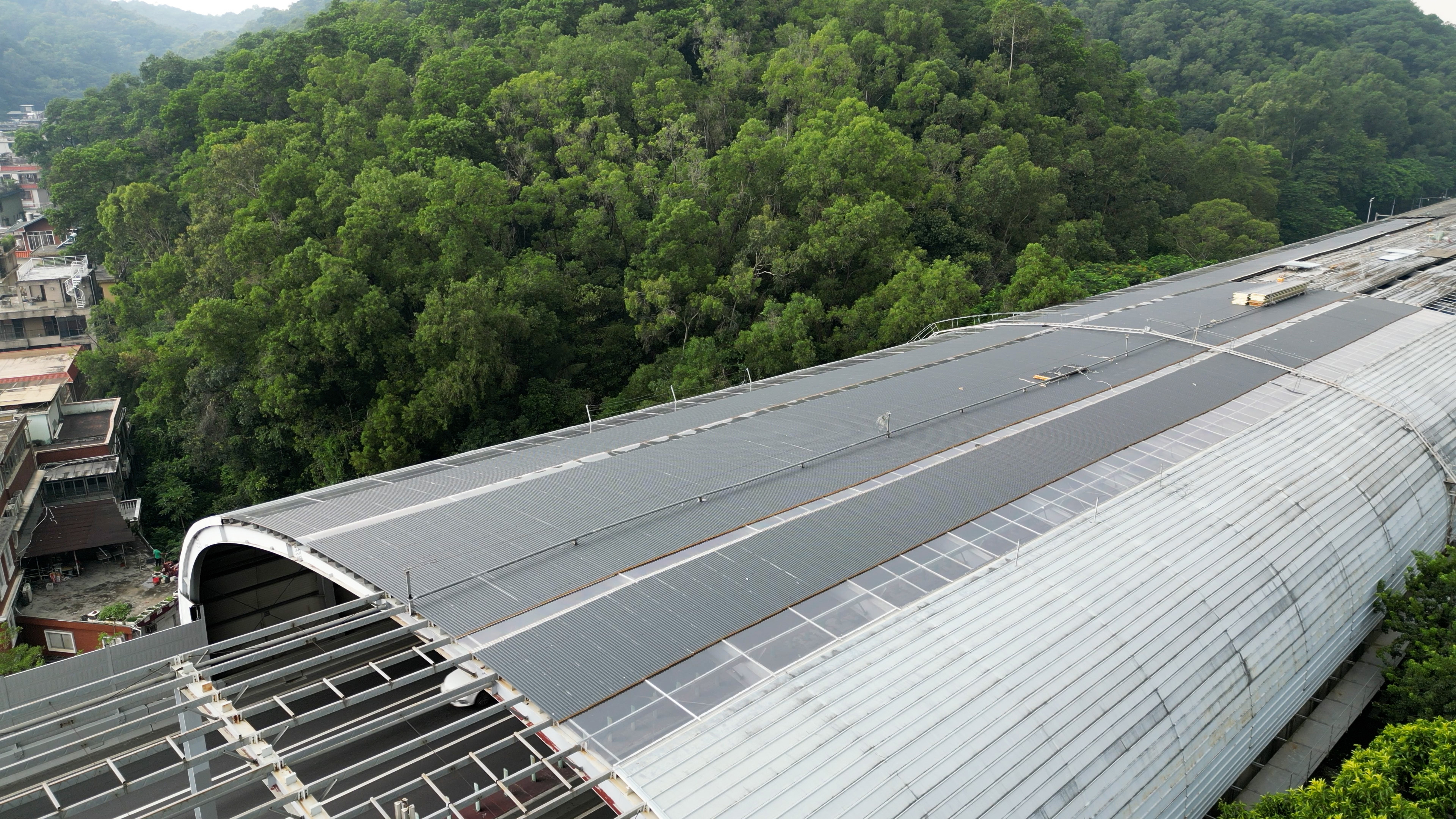 Highway sound insulation and noise reduction project